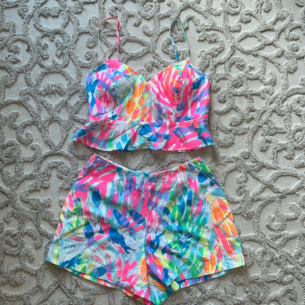 Iilly Pulitzer shorts set